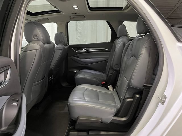 Used 2019 Buick Enclave Essence AWD/4WD image 11