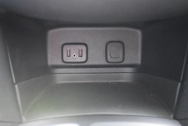 Used 2018 Chevrolet Equinox LT FWD image 30