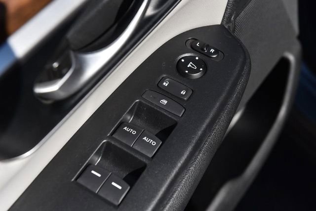 Used 2020 Honda CR-V EX-L image 8