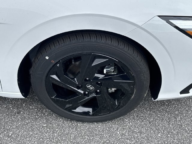 New 2026 Hyundai Elantra Sport FWD image 14