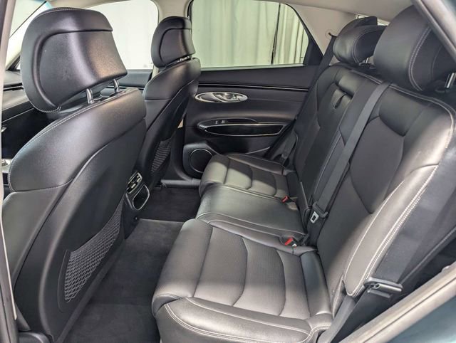 Used 2024 Genesis GV70 2.5T AWD/4WD image 9