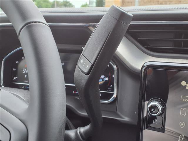 New 2025 GMC Sierra 3500 Denali w/ Denali Reserve Package image 14