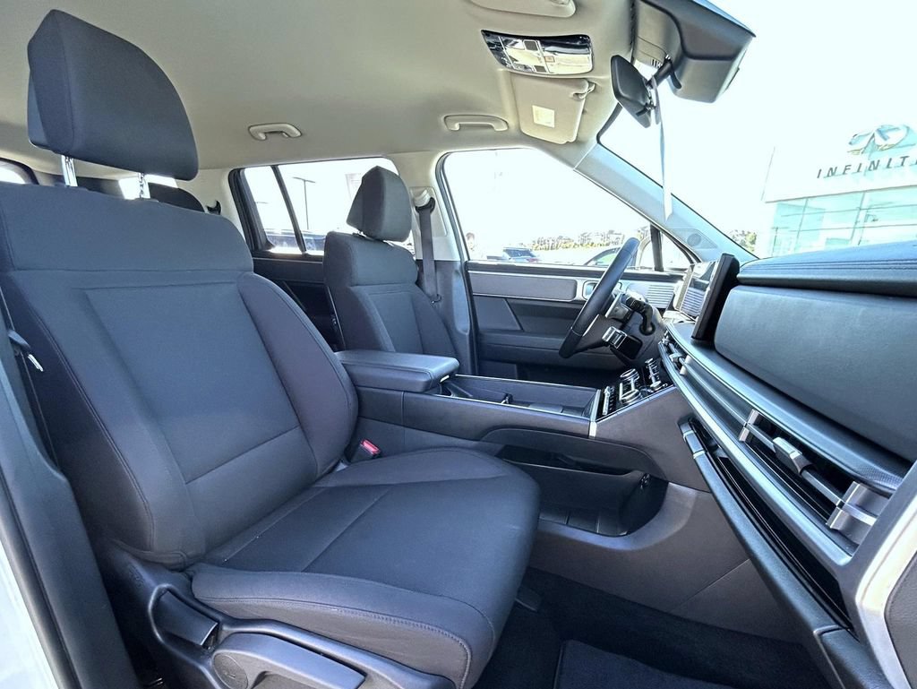 Used 2025 Hyundai Santa Fe SE AWD/4WD image 16