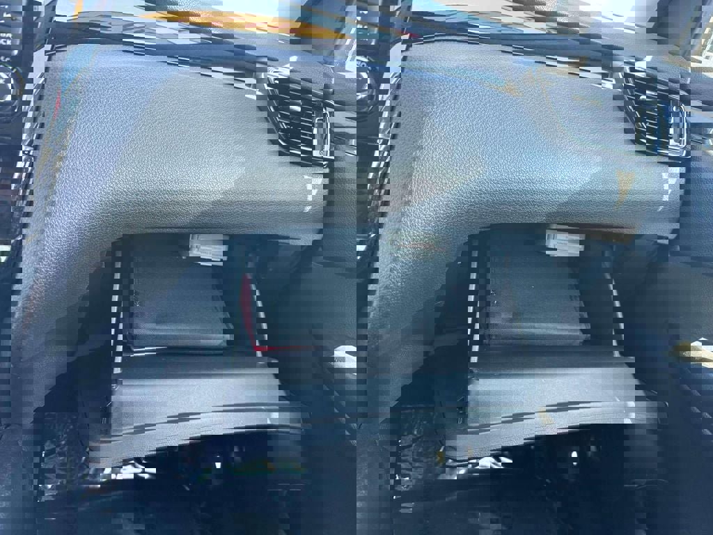 Used 2022 Nissan Rogue Sport SV image 34