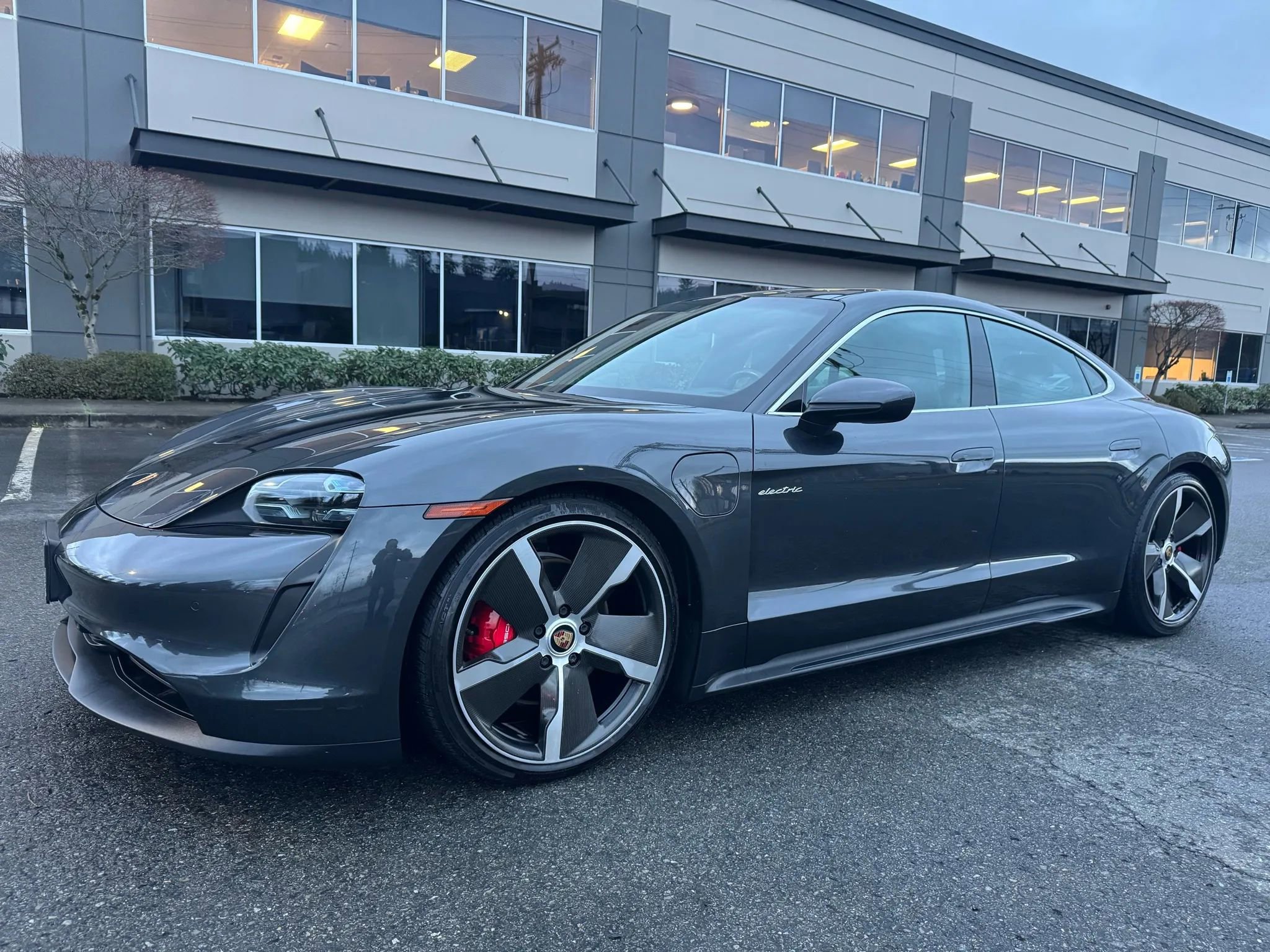 Used 2022 Porsche Taycan 4S image 6