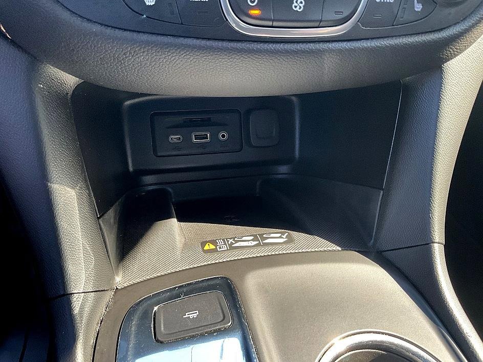 Used 2019 Chevrolet Equinox Premier image 22
