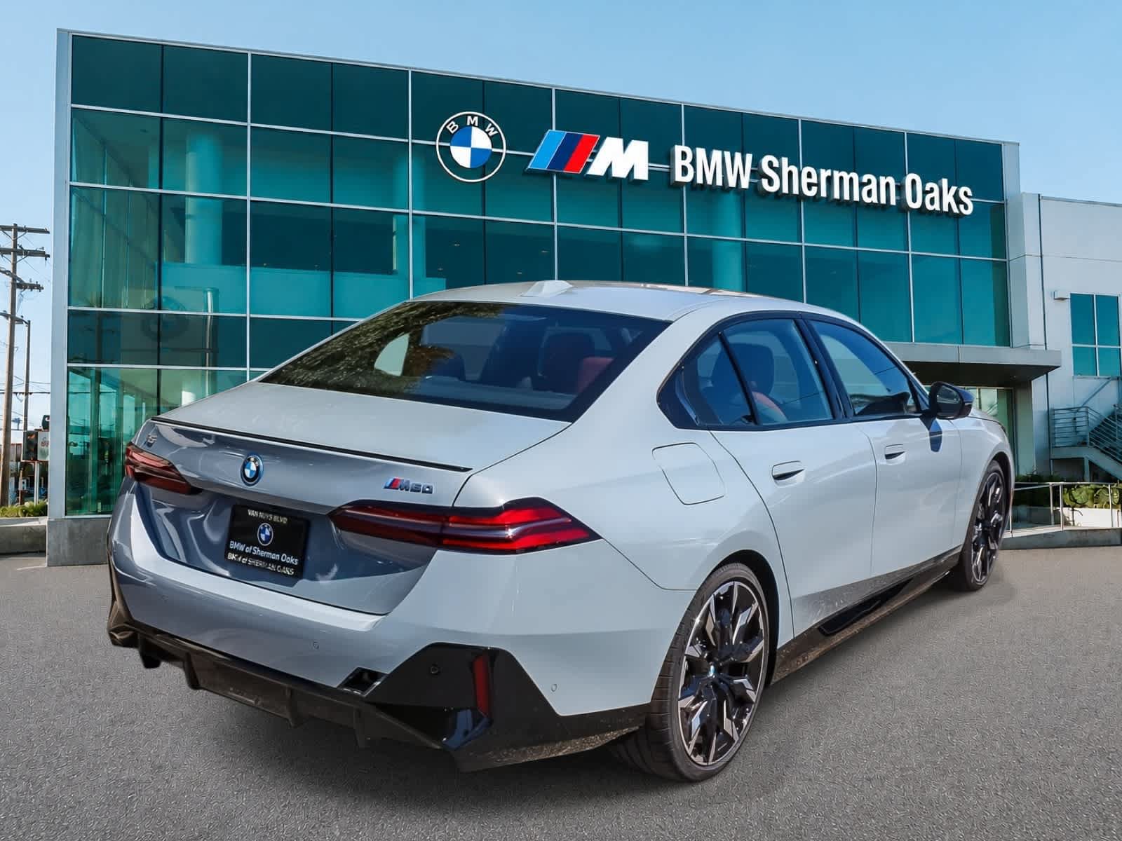 New 2026 BMW i5 M60 w/ Dynamic Handling Package AWD/4WD image 4