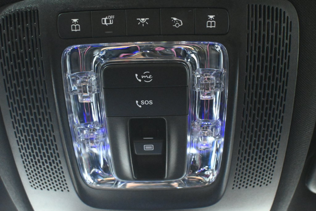 Used 2023 Mercedes-Benz GLB 250 4MATIC image 24