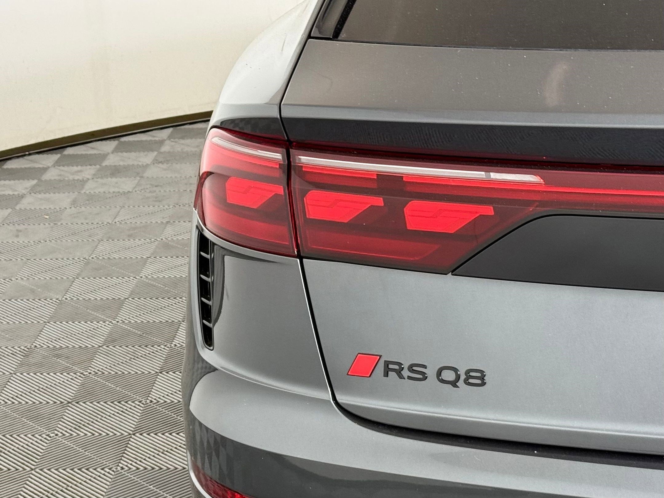 New 2026 Audi RS Q8 performance image 12