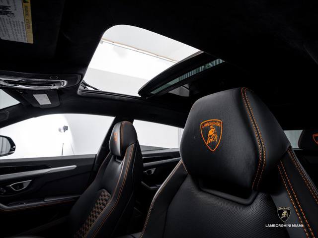 Used 2020 Lamborghini Urus AWD/4WD image 31