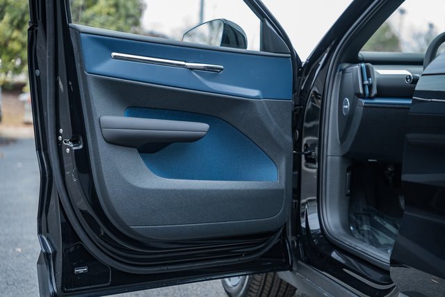 New 2026 Volvo EX30 Plus image 34