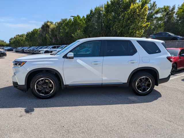 Used 2025 Honda Pilot EX-L image 7