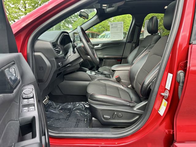 Certified 2024 Ford Escape ST-Line w/ Tech Pack #1 AWD/4WD image 19