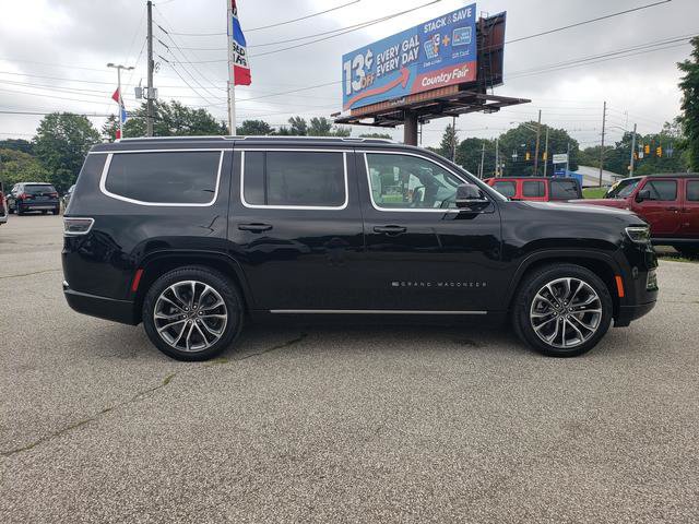 Used 2024 Jeep Grand Wagoneer Series III w/ Rear Seat Video Group 1 AWD/4WD image 2