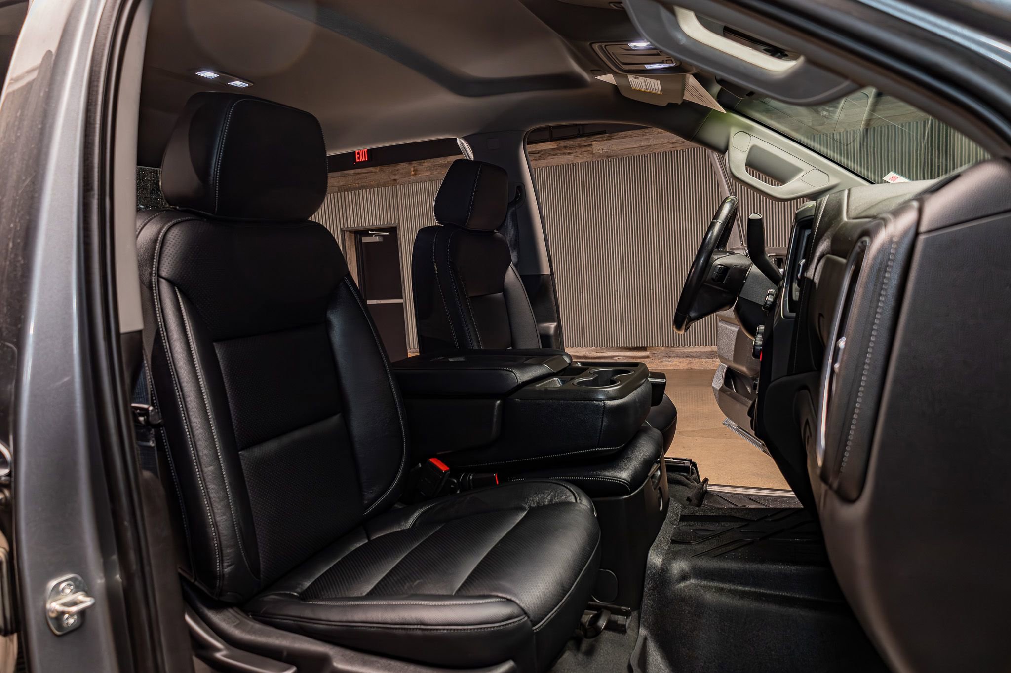 Used 2021 Chevrolet Silverado 1500 RST image 25