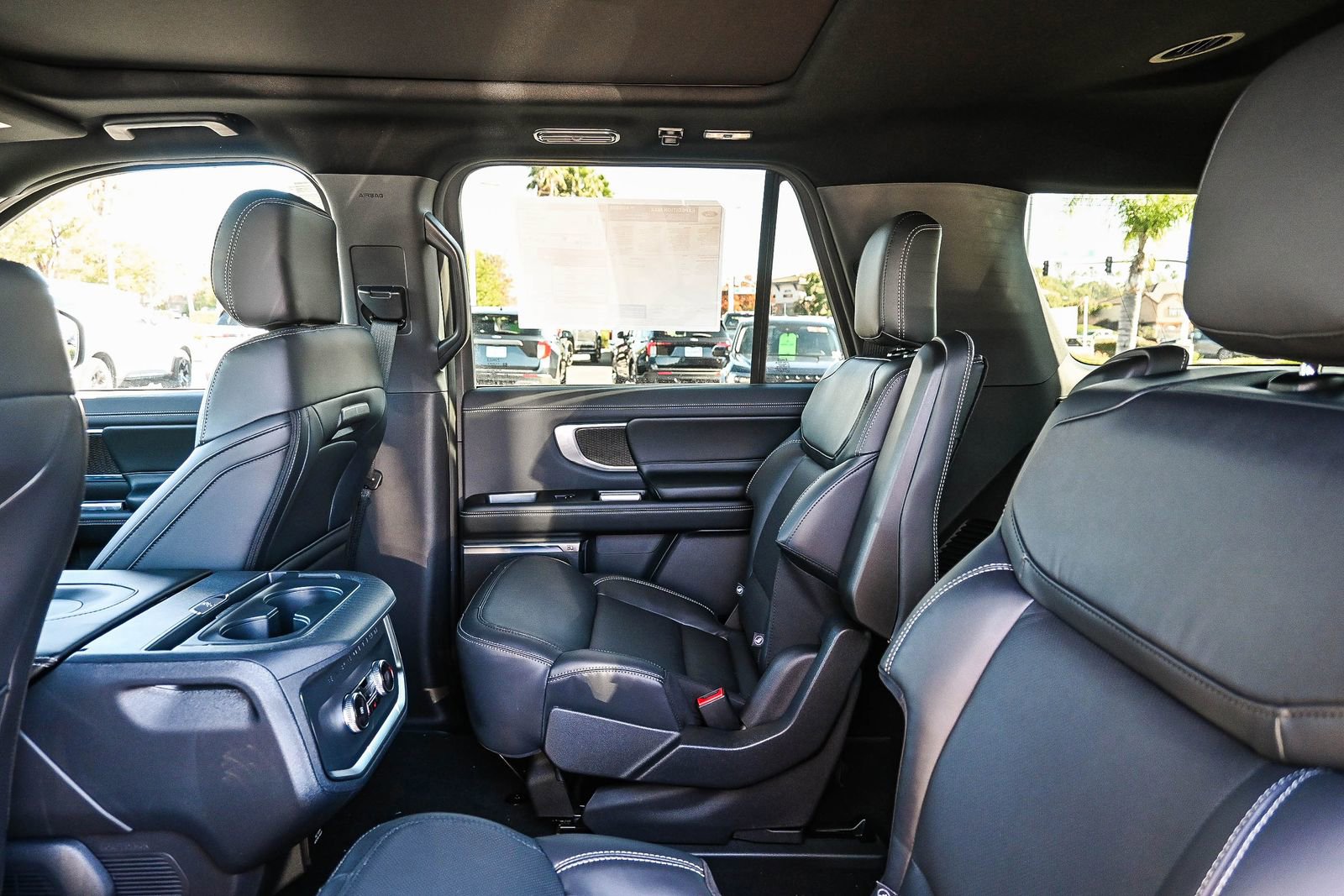 New 2025 Ford Expedition Max Platinum w/ Stealth Appearance Package image 24