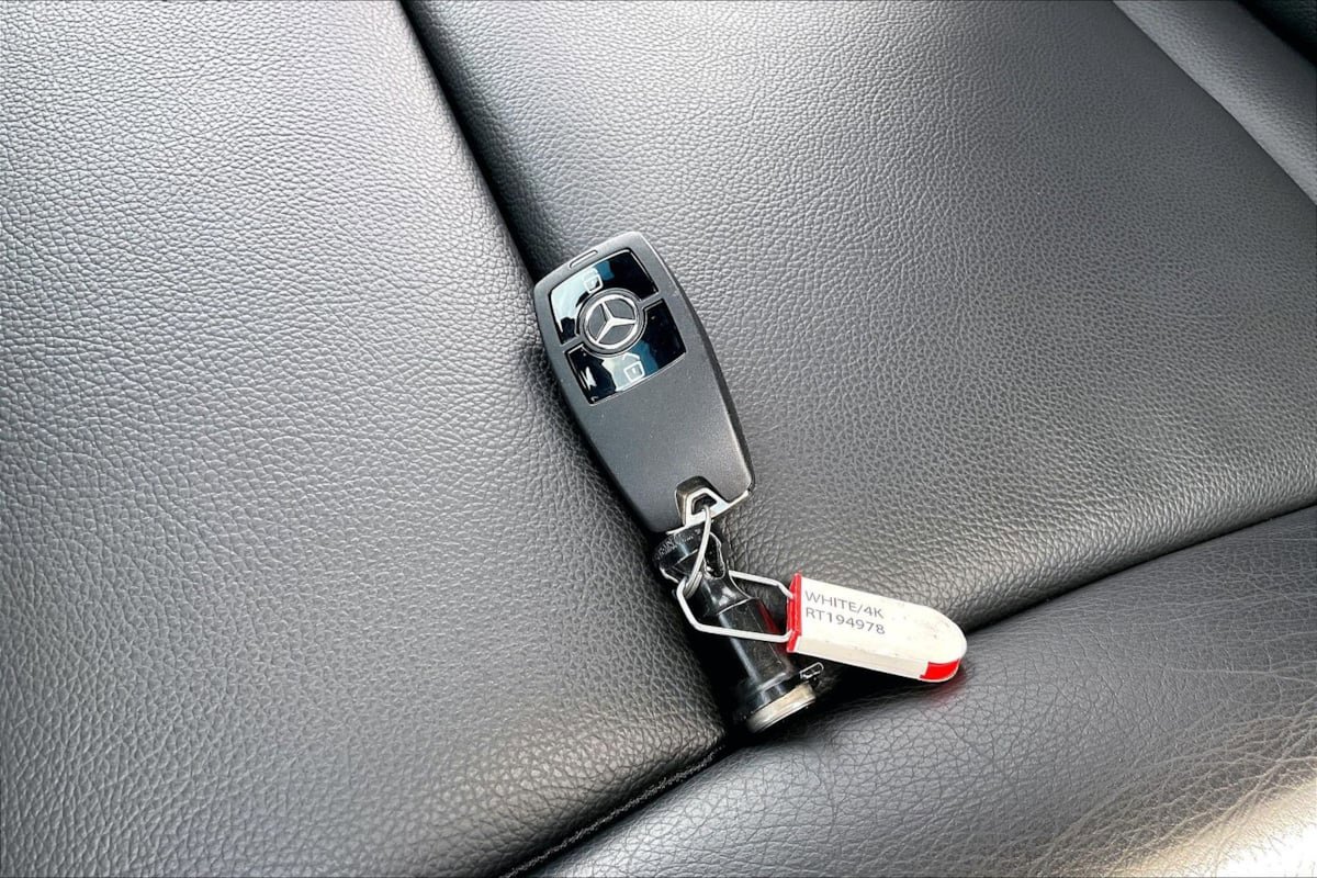 Used 2024 Mercedes-Benz Sprinter 2500 image 11