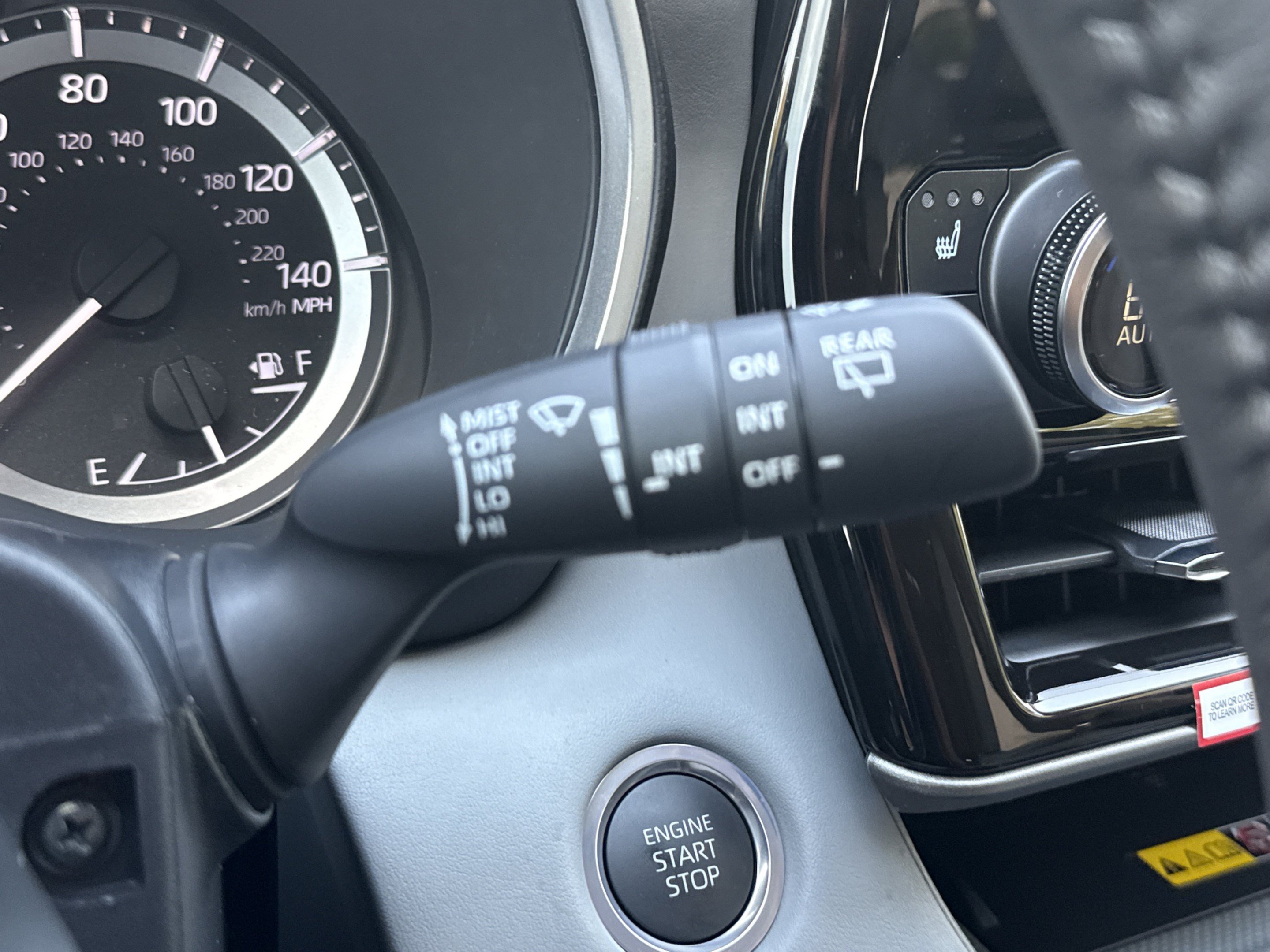 New 2026 Toyota Highlander XLE AWD/4WD image 18