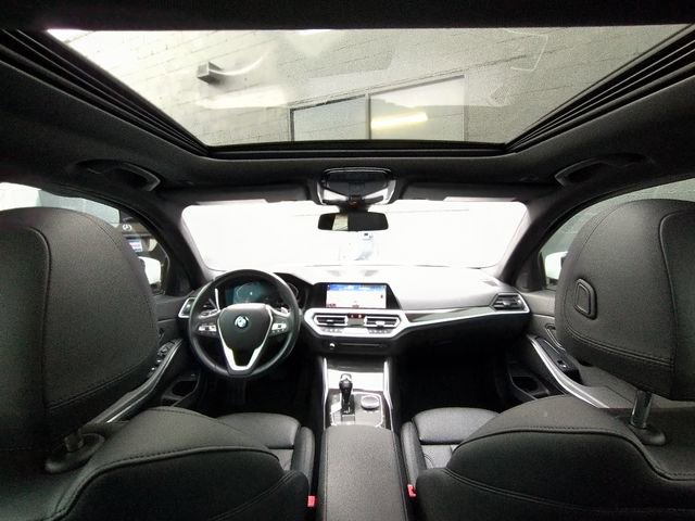 Used 2021 BMW 330i Sedan w/ Driving Assistance Package image 45