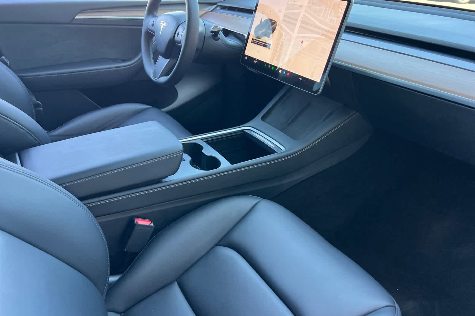 Used 2024 Tesla Model Y Performance image 16
