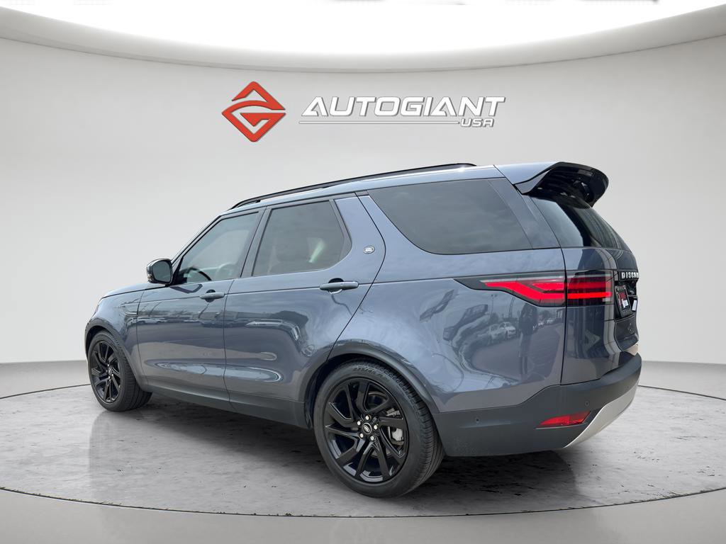 Used 2024 Land Rover Discovery S image 4