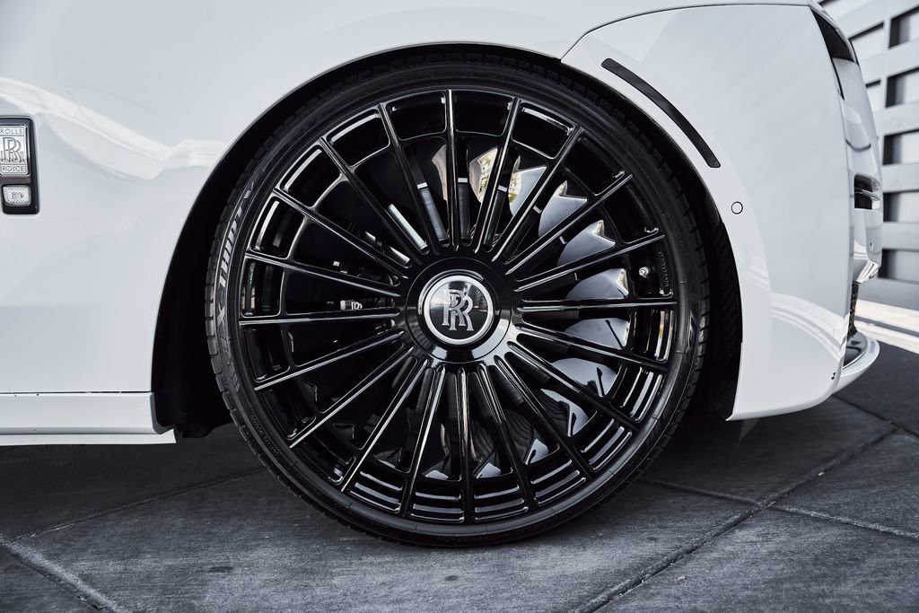 Used 2024 Rolls-Royce Ghost AWD/4WD image 19