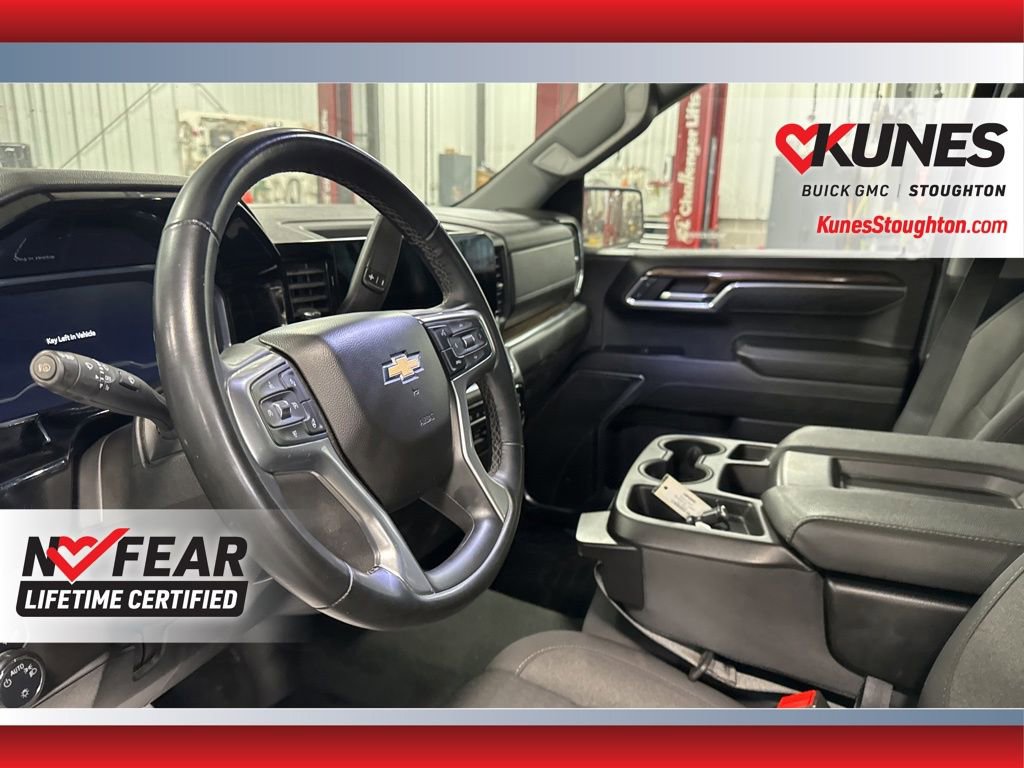 Used 2025 Chevrolet Silverado 1500 LT image 24