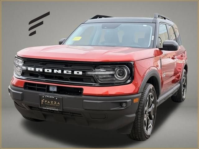 Used 2023 Ford Bronco Sport Outer Banks w/ Tech Package AWD/4WD image 1