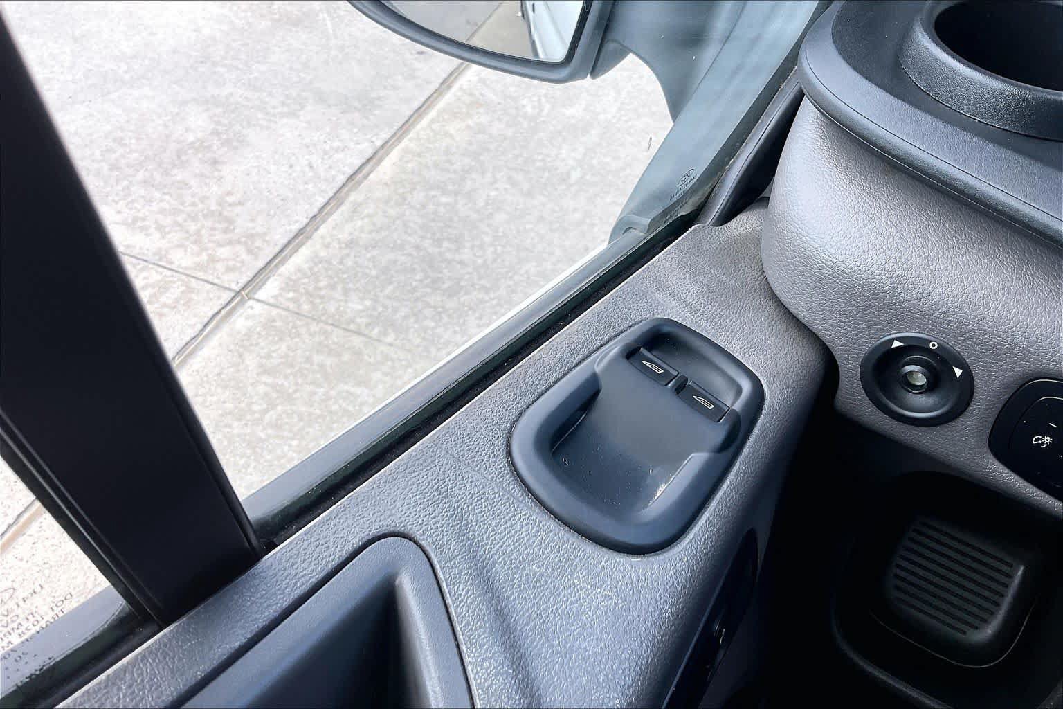 Used 2020 Ford Transit 150 XL RWD image 34