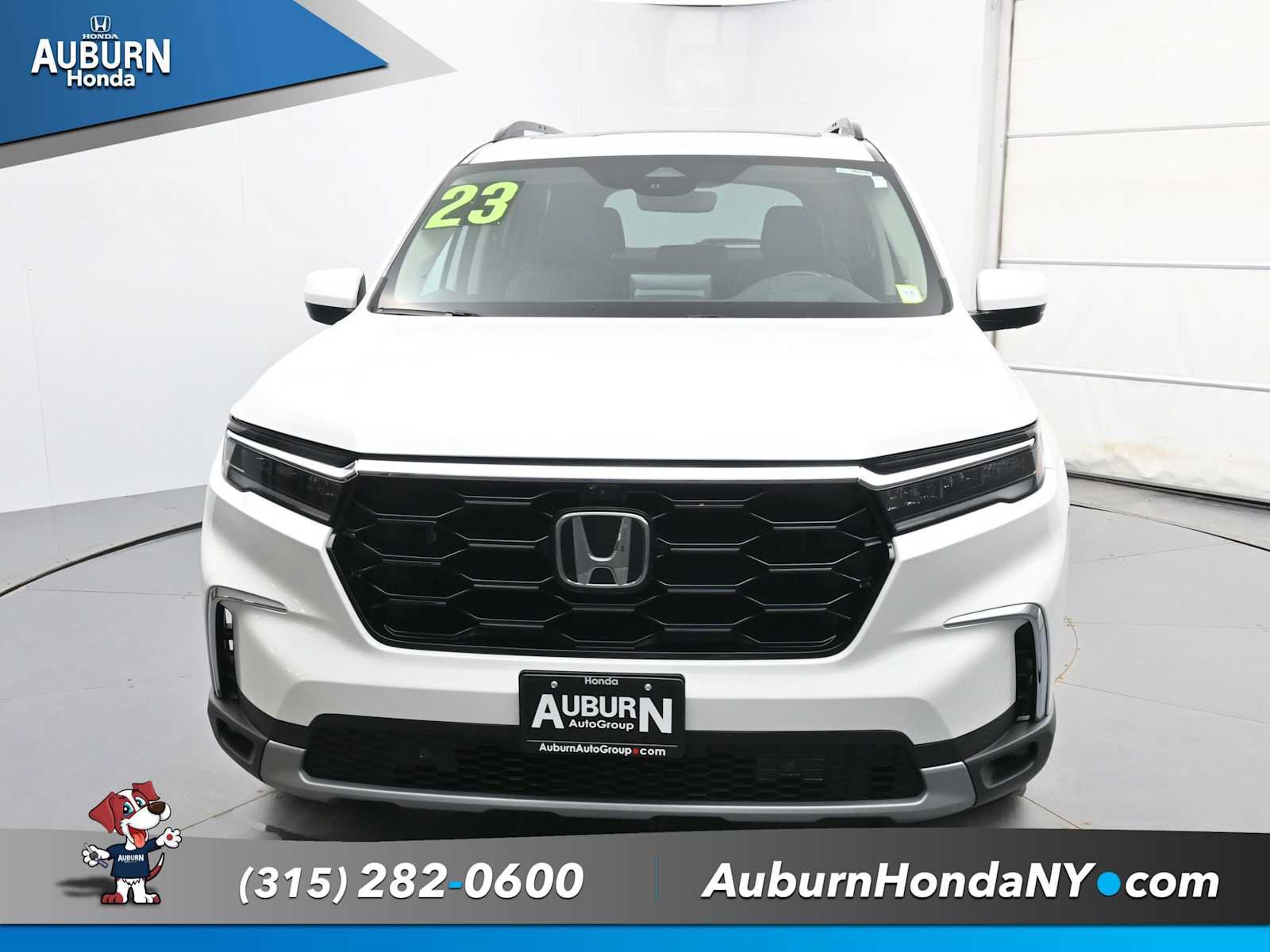 Used 2023 Honda Pilot Elite image 3