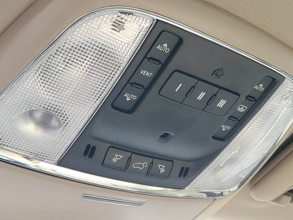 Used 2021 Jeep Grand Cherokee Overland AWD/4WD image 25