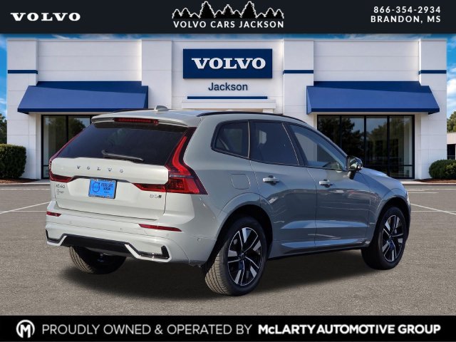 New 2026 Volvo XC60 B5 Plus w/ Climate Package AWD/4WD image 2