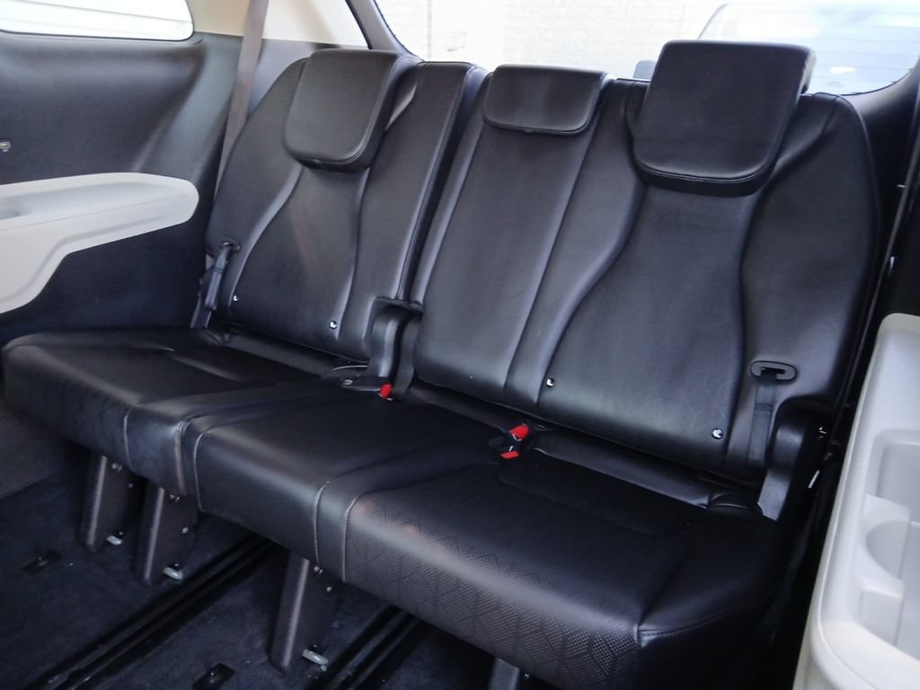 Used 2024 Kia Carnival SX FWD image 5