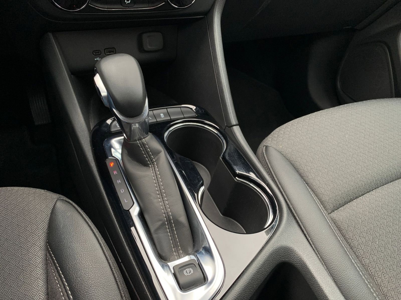 Used 2025 Buick Encore GX Preferred image 40