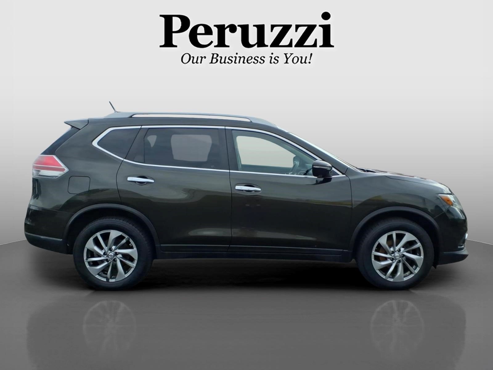 Used 2014 Nissan Rogue SL AWD/4WD image 2