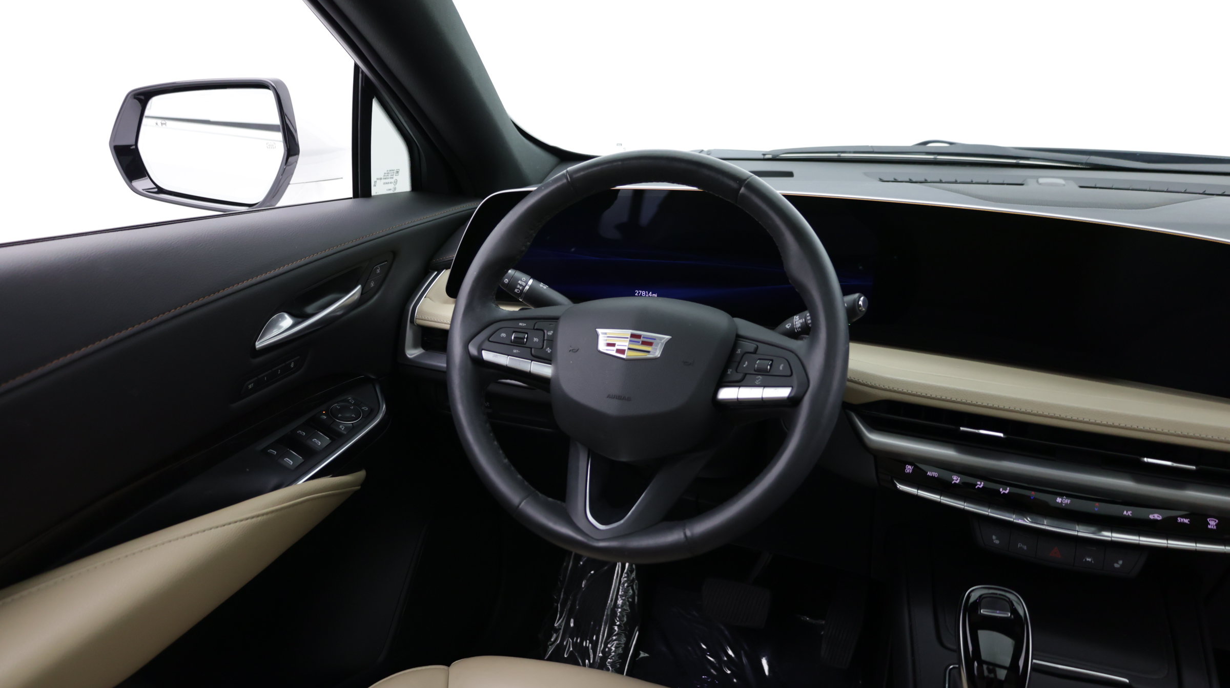 Used 2025 Cadillac XT4 Premium Luxury w/ Cold Weather Package FWD image 33