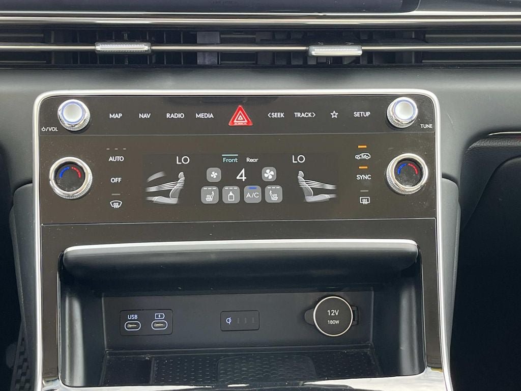 Used 2025 Genesis GV80 2.5T Standard AWD/4WD image 13