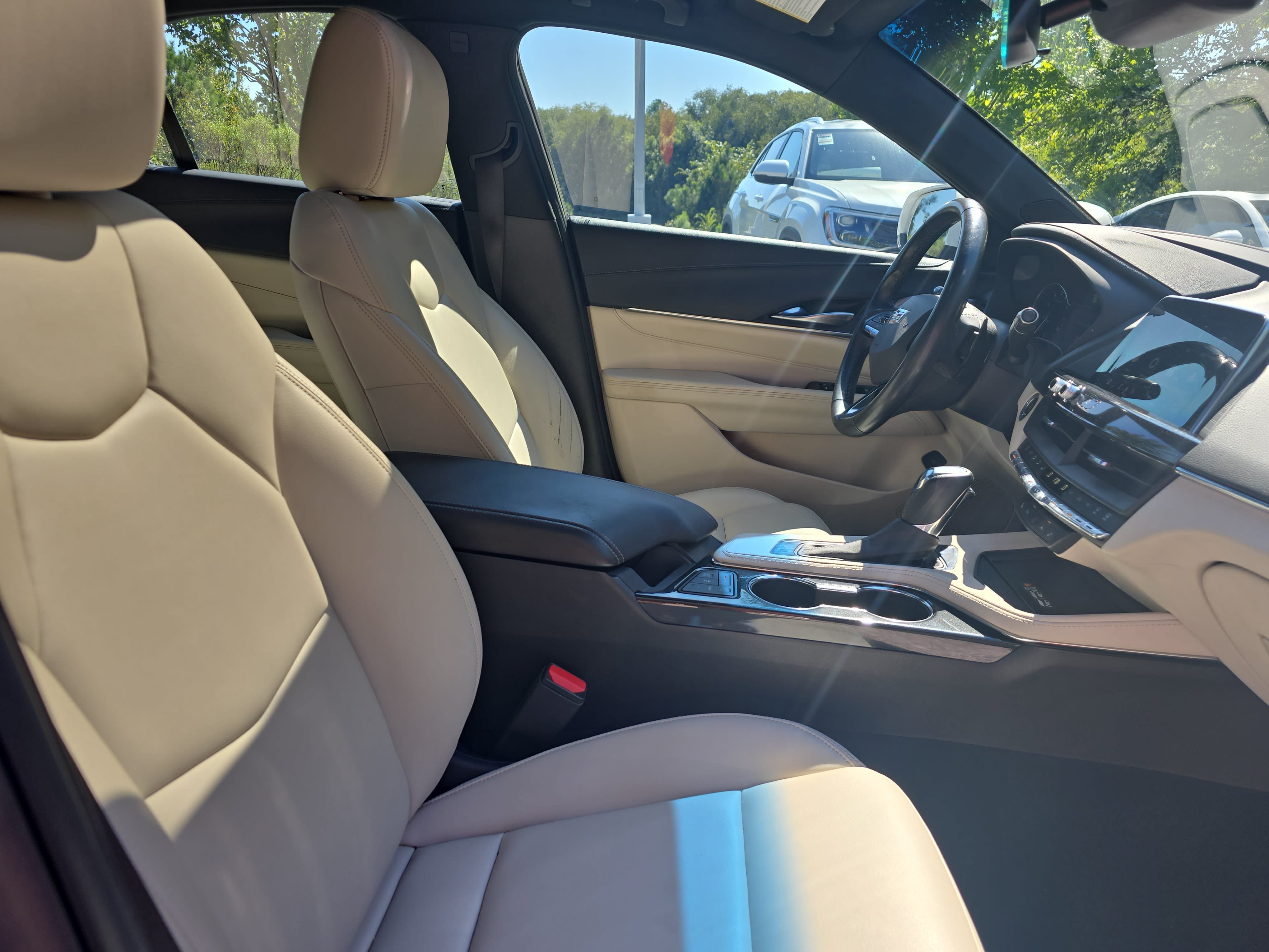 Used 2024 Cadillac CT4 Luxury w/ Sun And Sound Package RWD image 10