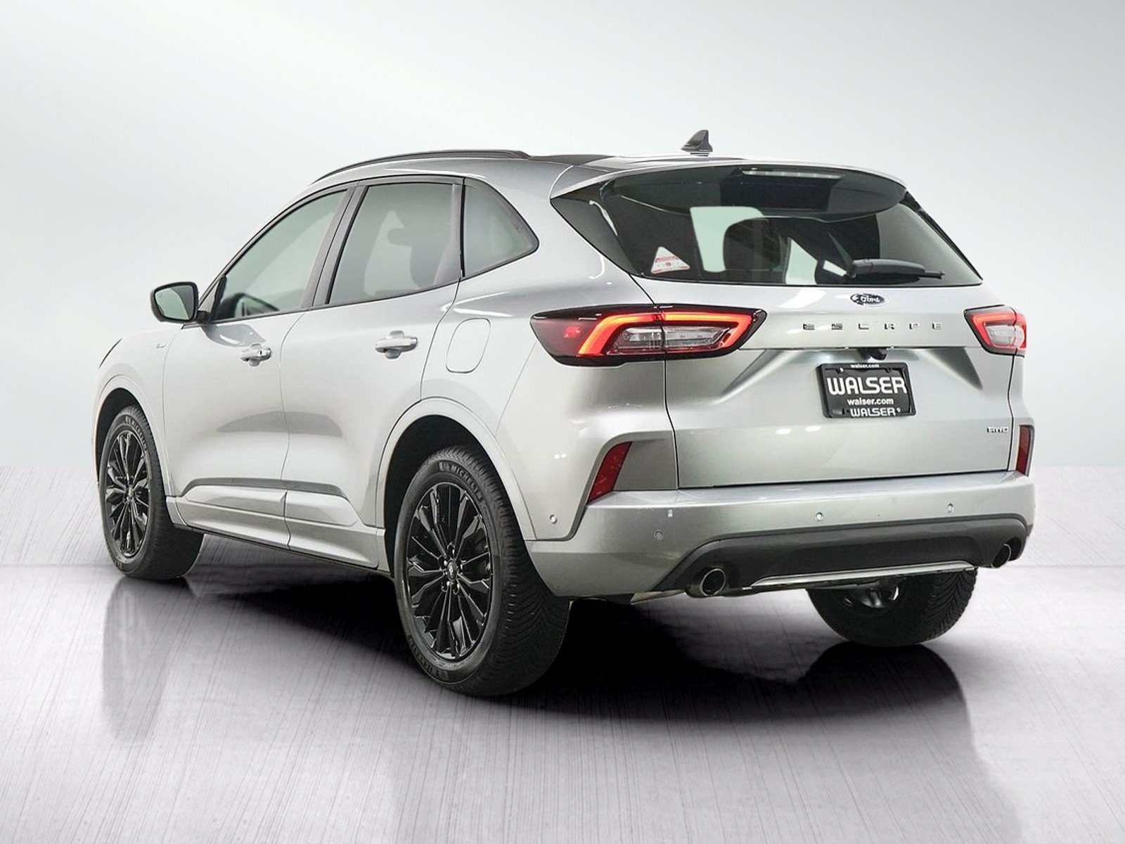 Used 2023 Ford Escape ST-Line Elite w/ Premium Technology Package AWD/4WD image 3