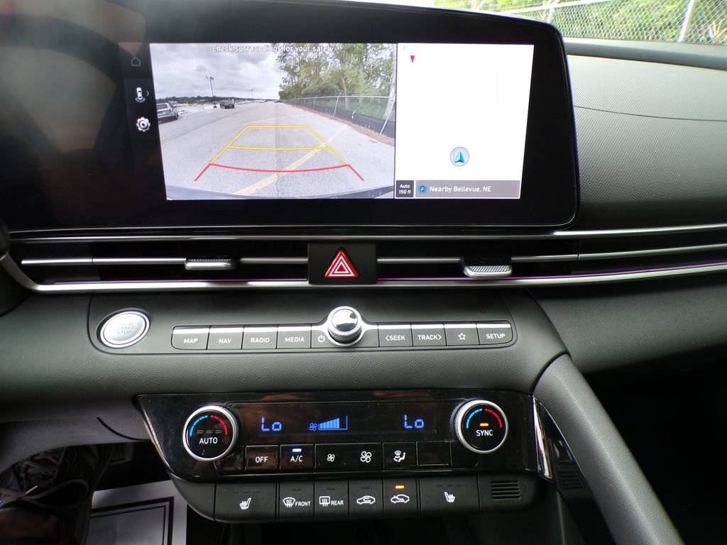 Certified 2025 Hyundai Elantra SEL FWD image 24