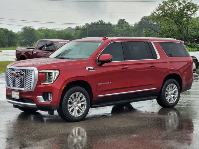 Used 2024 GMC Yukon XL Denali AWD/4WD image 4