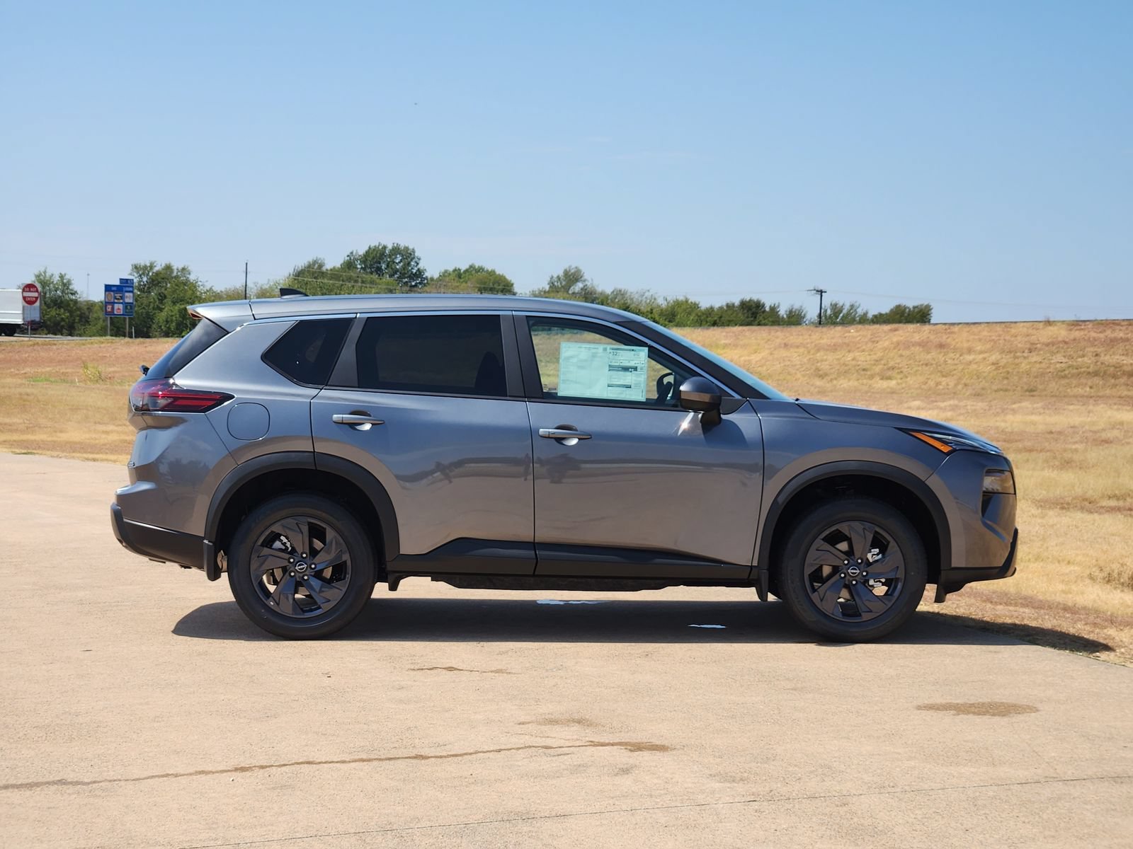New 2026 Nissan Rogue SV FWD image 7