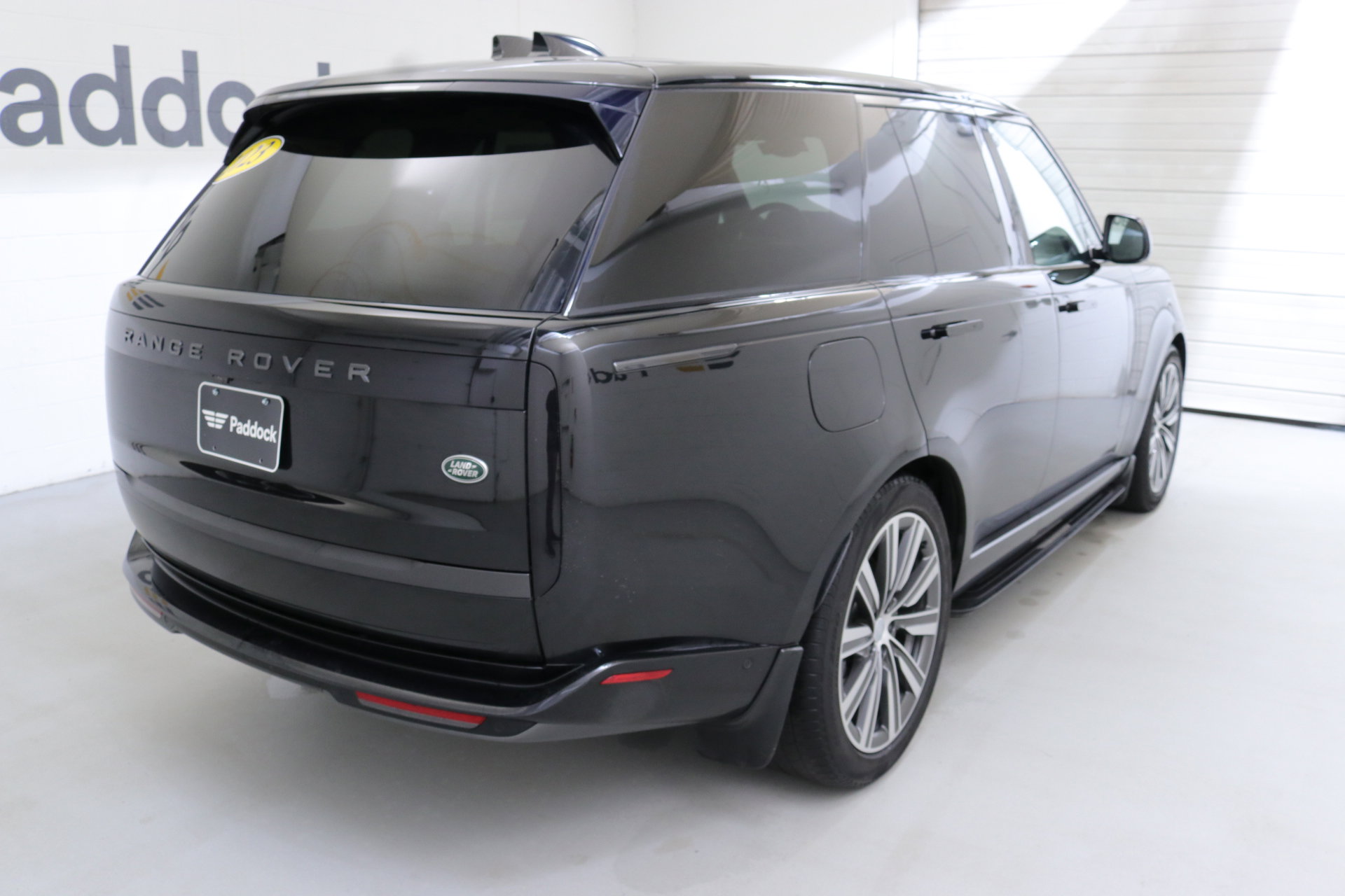 Used 2023 Land Rover Range Rover SE image 8
