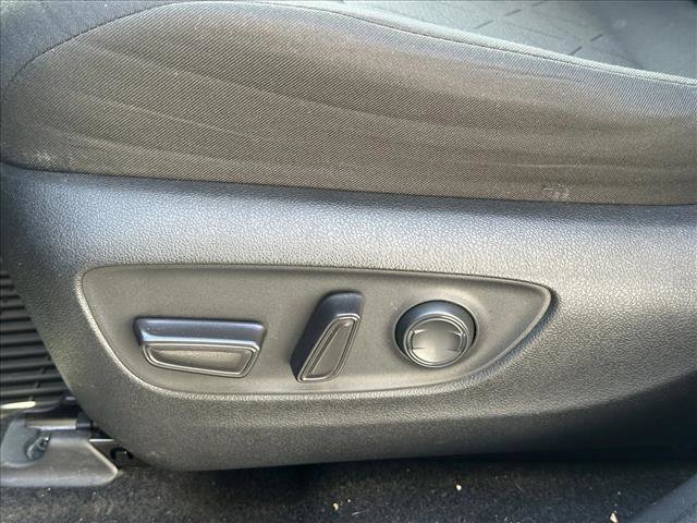 Used 2020 Toyota RAV4 XLE image 18