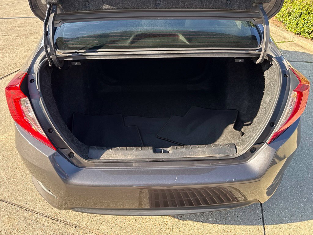 Used 2018 Honda Civic EX image 19