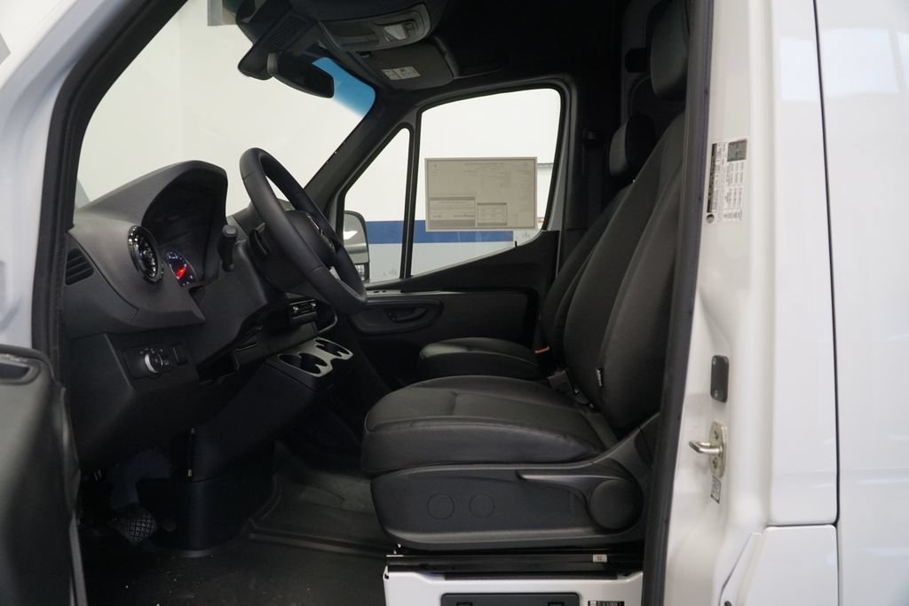 New 2025 Mercedes-Benz Sprinter 2500 image 13