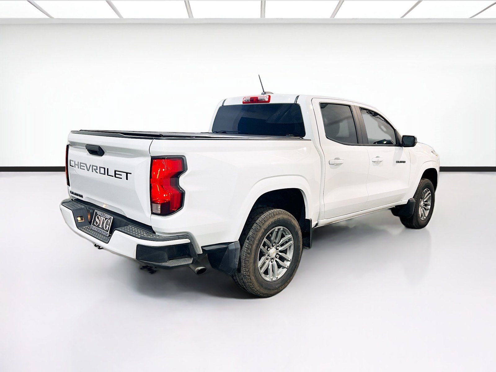 Used 2023 Chevrolet Colorado LT w/ LPO, Pro Essentials Package RWD image 4