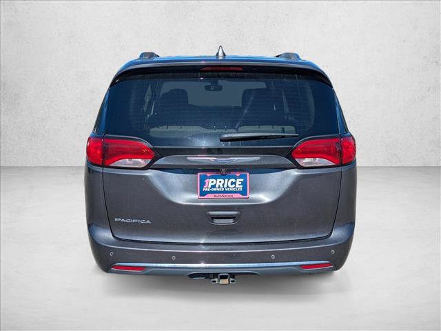 Used 2019 Chrysler Pacifica Touring-L Plus FWD image 7