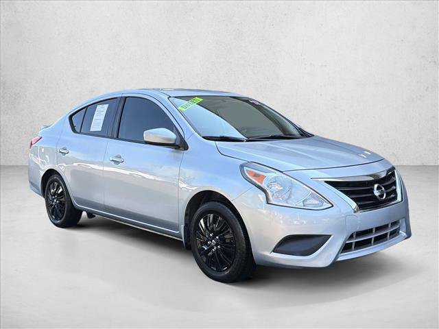 Used 2017 Nissan Versa SV FWD image 3