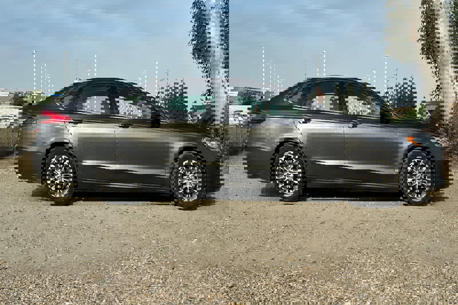 Used 2019 Ford Fusion SE image 9